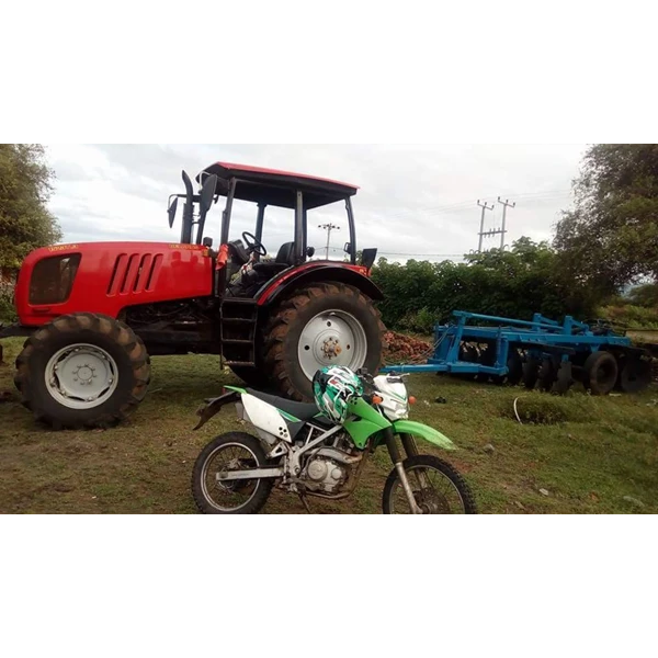 Traktor  Pertanian 150 Hp Belarus Mtz 1523.3