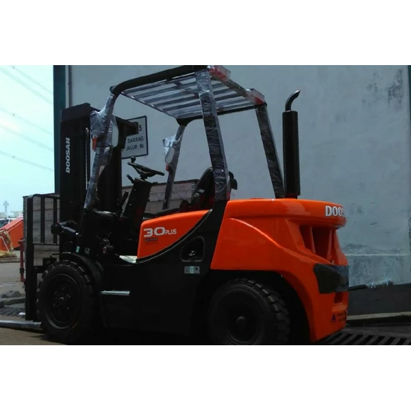 Forklift Diesel Doosan 3 Ton (New Series)