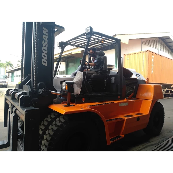 Forklift 16 Ton DOOSAN Korea